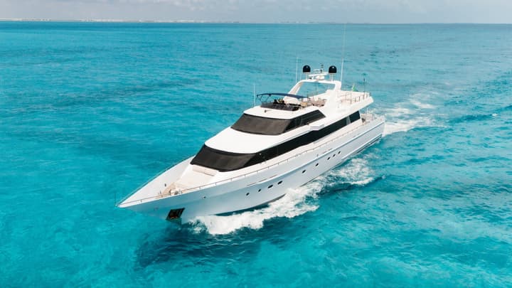 6 Hour Luxury Charter