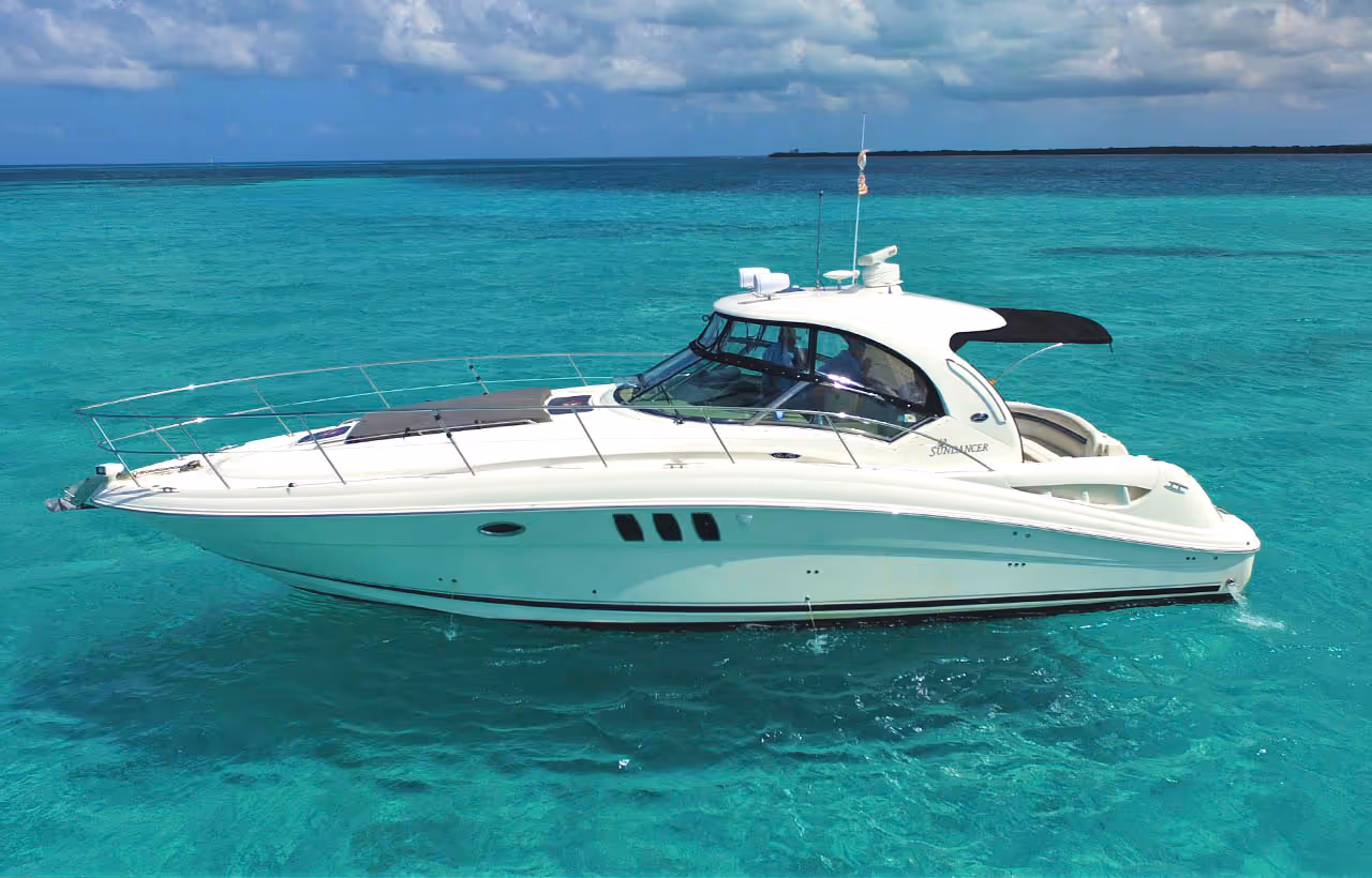 40 ft Sea Ray Luxury Yacht