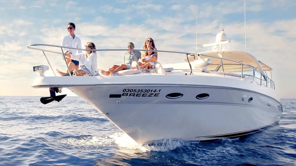 46 ft Sea Ray Luxury Yacht