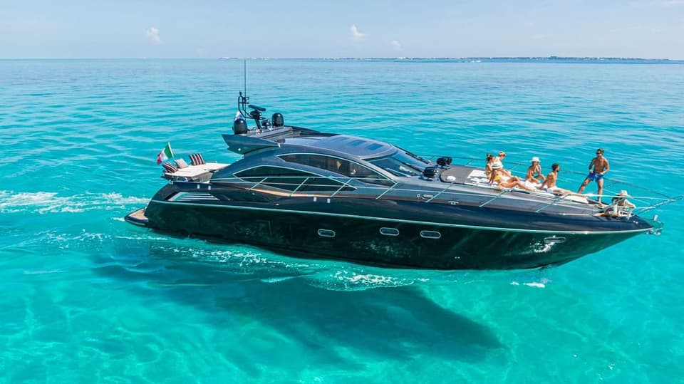 Yate de lujo Sunseeker de 64 ft