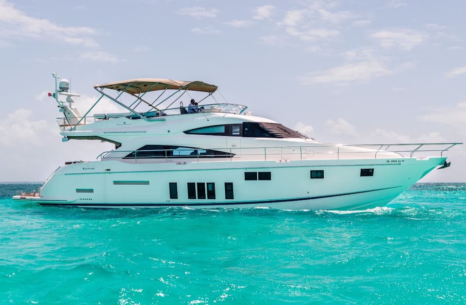 70 ft Fairline Luxury Yacht