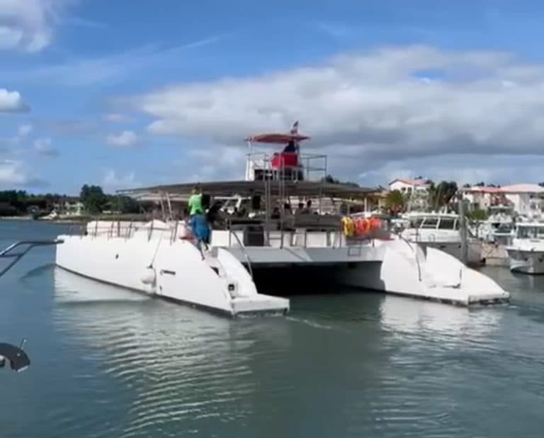 Catamarán de lujo Adventure de 82 ft