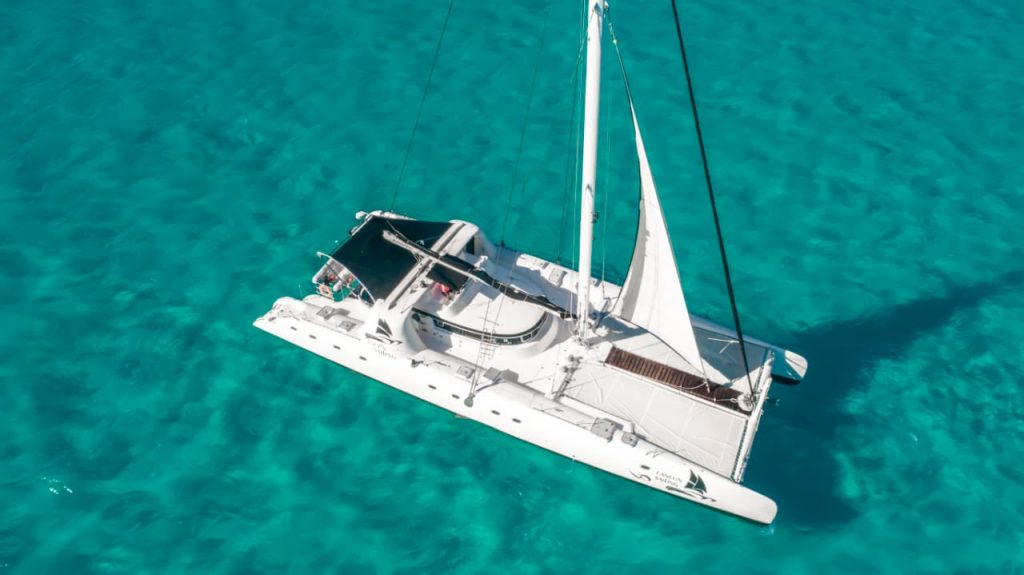 super catamaran cancun