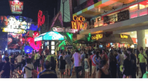 top activities in Cancun nightlife