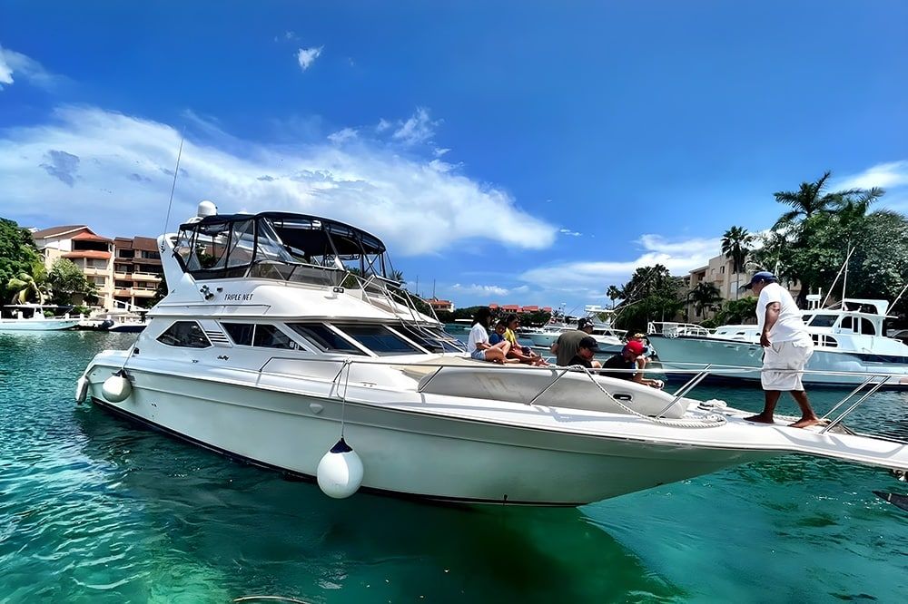 Luxury Yacht Rentals for Unforgettable Beach Adventures